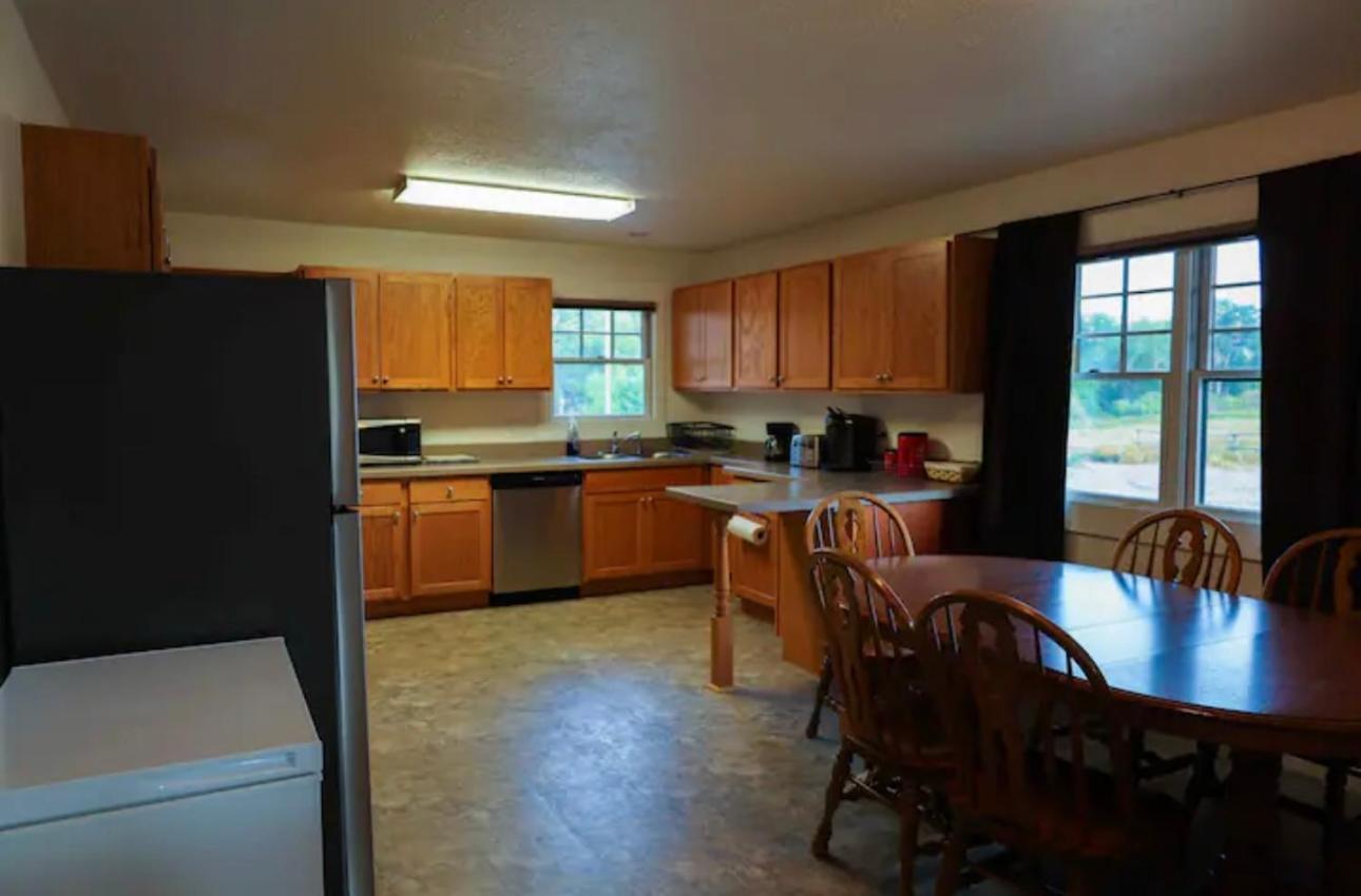 بوتي Sportsman Lodge Melrose Mt المظهر الخارجي الصورة