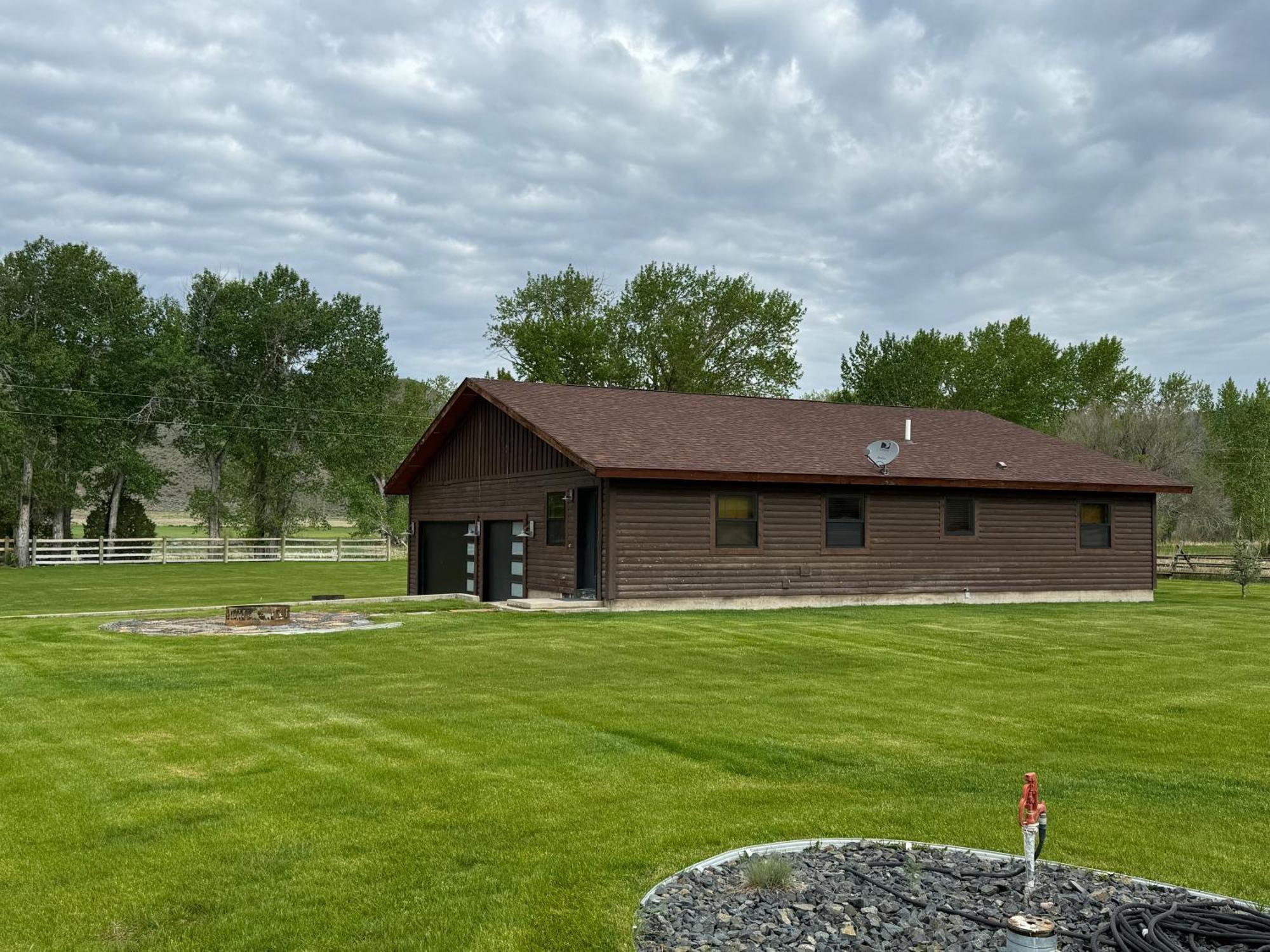 بوتي Sportsman Lodge Melrose Mt المظهر الخارجي الصورة