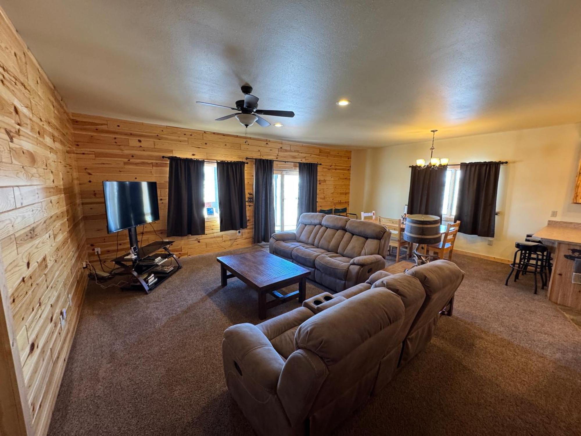 بوتي Sportsman Lodge Melrose Mt المظهر الخارجي الصورة